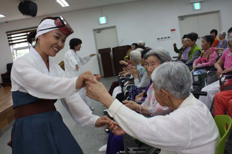 용머리예술단 공연