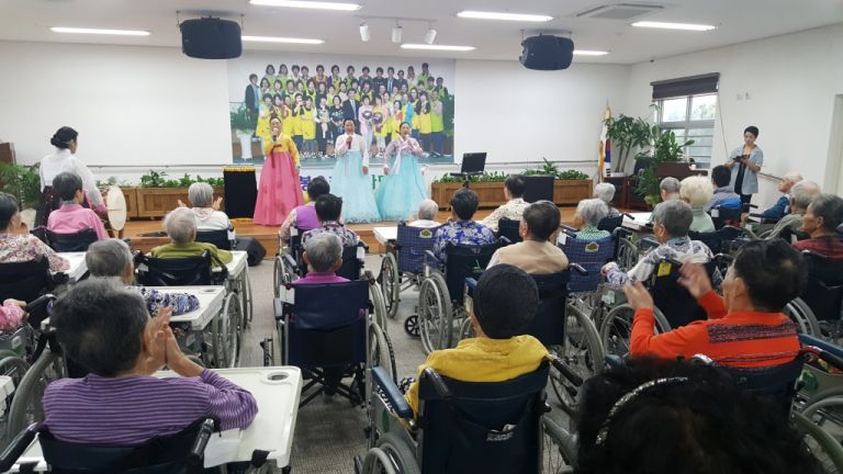 봉우리 놀이패 공연